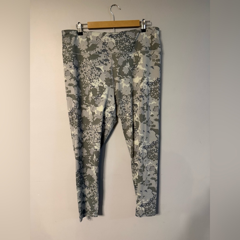 Maurices Green Camouflage Leggings XXL